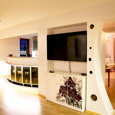 Dom Nad Stawem - Dom Na Wylacznosc * Nawiady