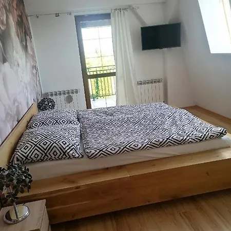 Dom Nad Stawem - Dom Na Wylacznosc Nawiady