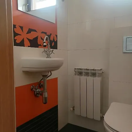 Dom Nad Stawem - Dom Na Wylacznosc *